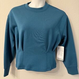 NWT Lululemon size 8 Gathered Waist Crew Pullover long sleeve Capture Blue